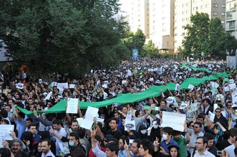 Den Grüne Revolutionen; En Iranisk Rörelse För Demokratisk Reform och Ekonomisk Frihet